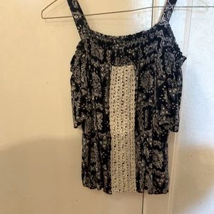 Exposed shoulder top